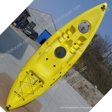 Nouvelle conception de kayak à pêche unique en gros Sit on Top Boat à canot professionnel (M03)